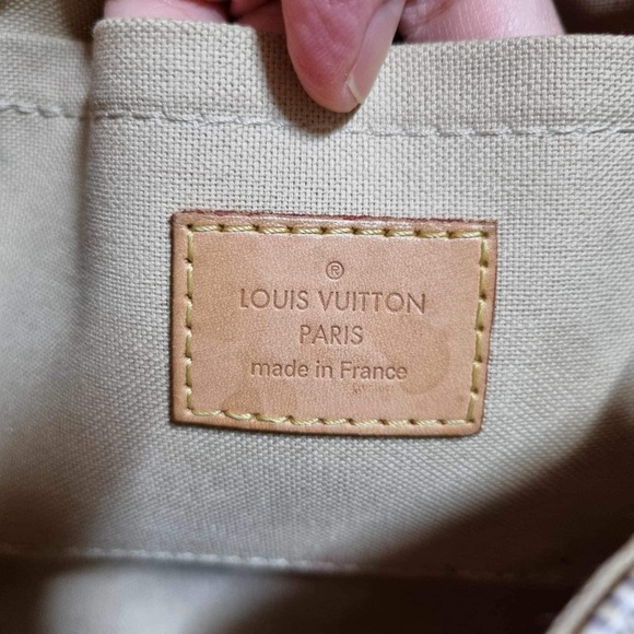 SOLD Authentic Favorite MM Azure - Picture 3 of 9